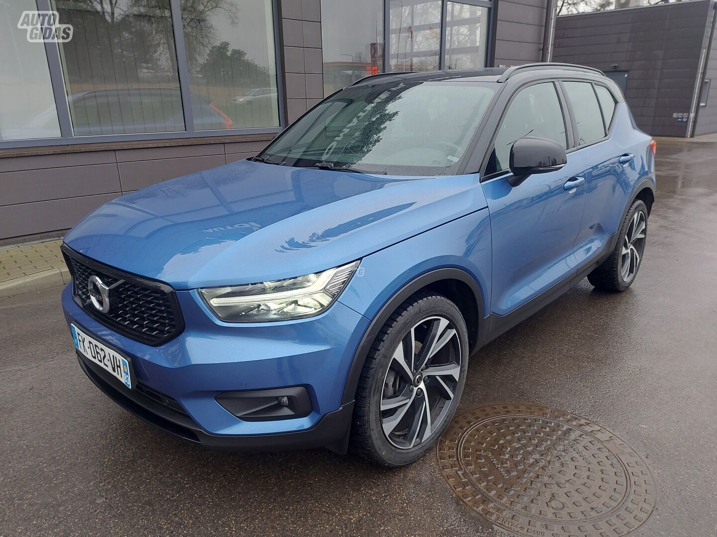 Volvo XC40 2019 y Off-road / Crossover