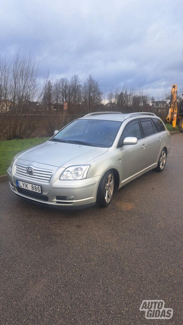 Toyota Avensis 2005 y Wagon