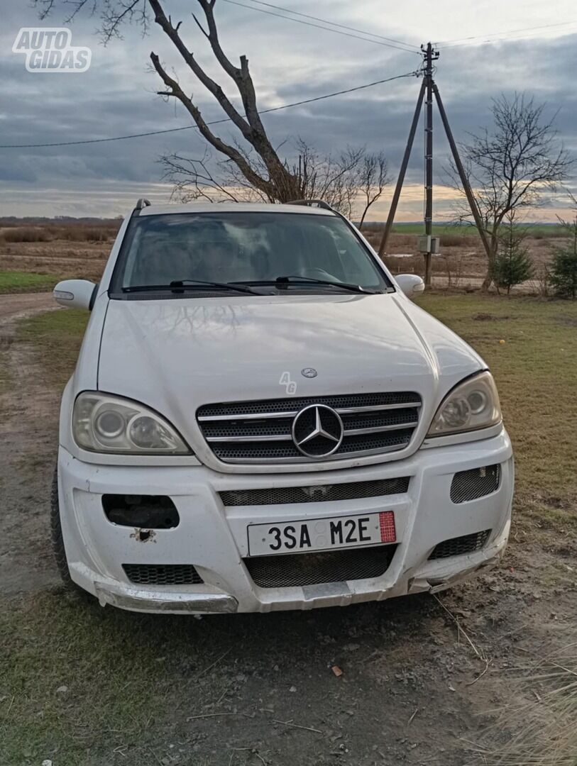 Mercedes-Benz ML 400 2003 y Off-road / Crossover