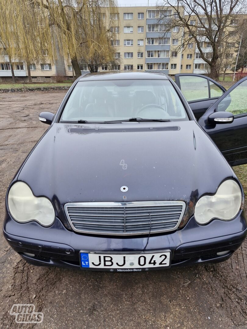 Mercedes-Benz C 180 2001 y Sedan