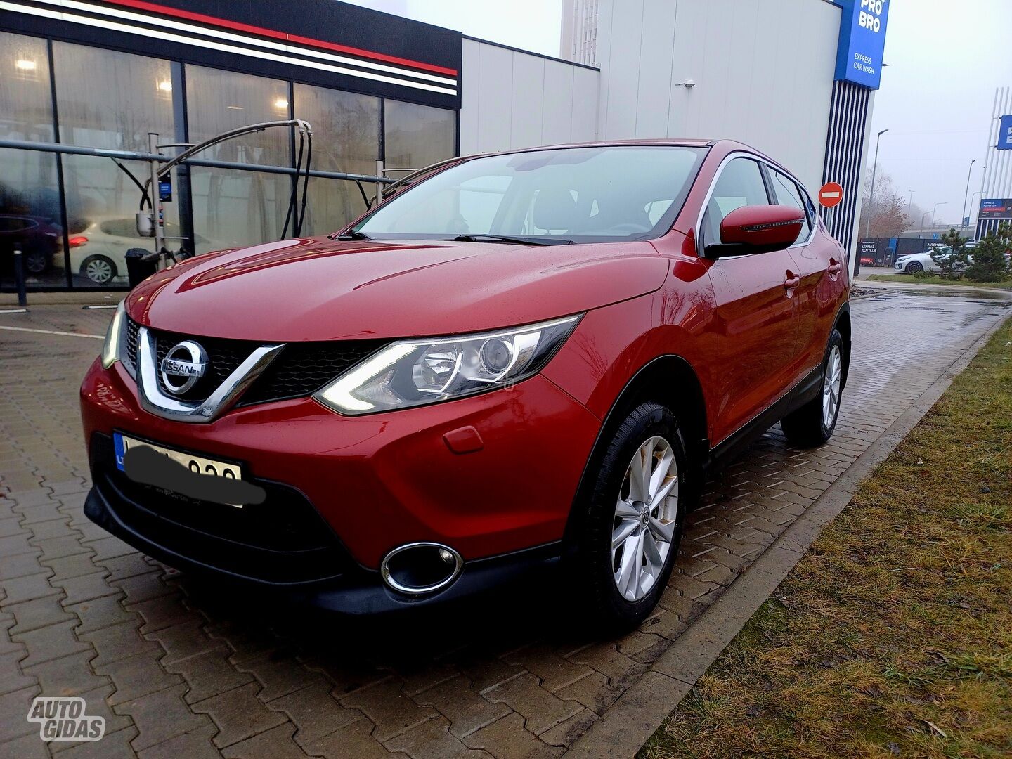 Nissan Qashqai 2017 г Внедорожник / Кроссовер