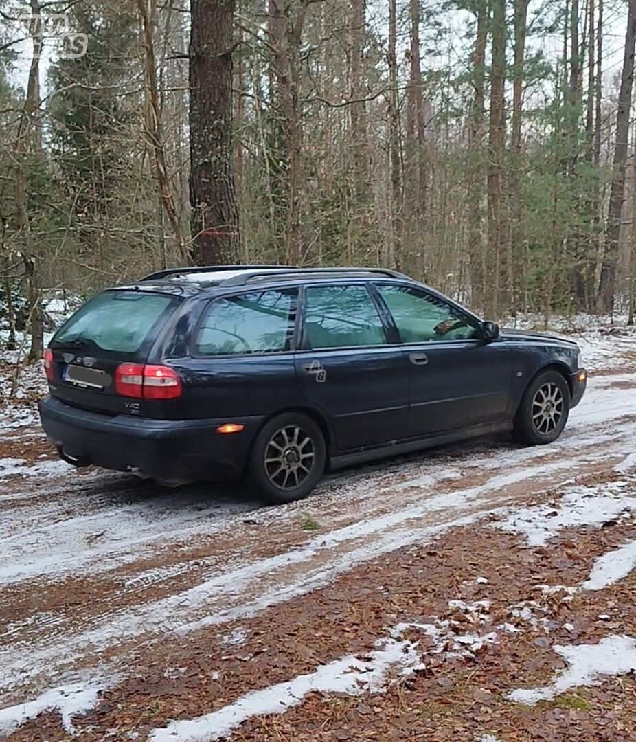 Volvo V40 2004 m dalys