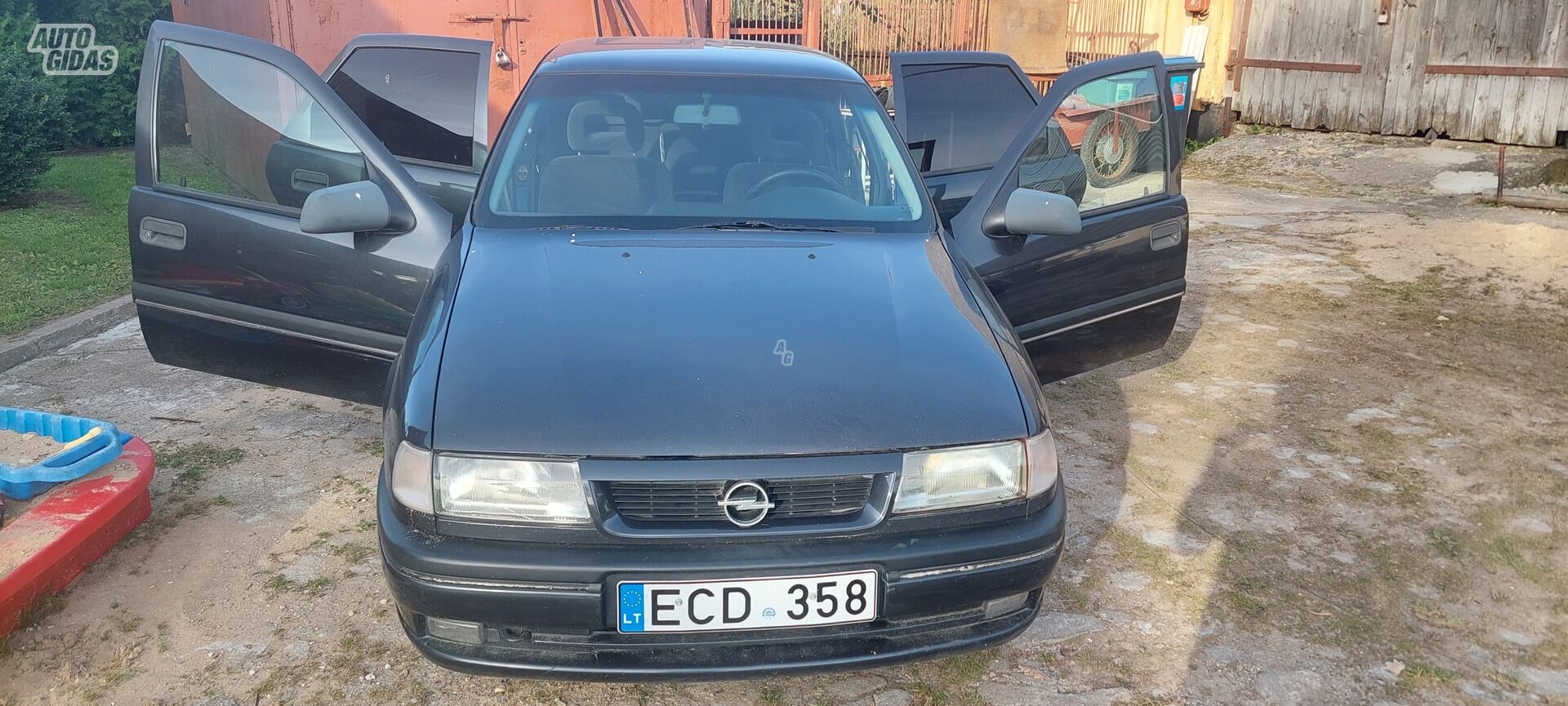 Opel Vectra 1993 m Sedanas