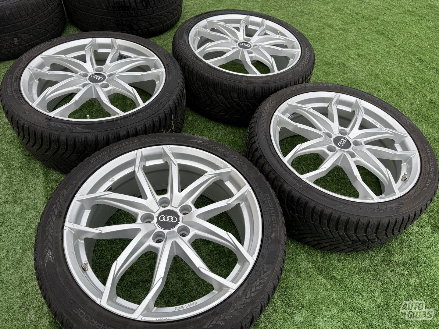 Audi Siunciam, 8J ET45 light alloy R19 rims