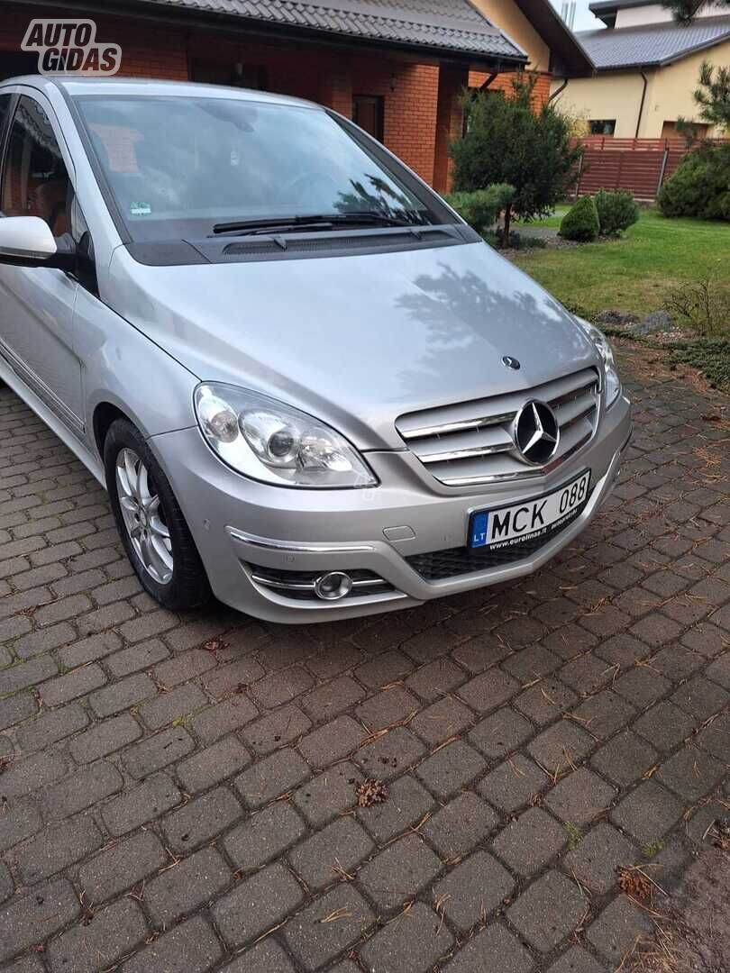 Mercedes-Benz B 200 2009 y Wagon