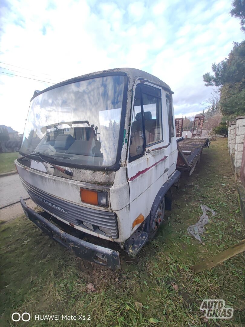 Nissan Diesel 1986 г Автоперевозчик