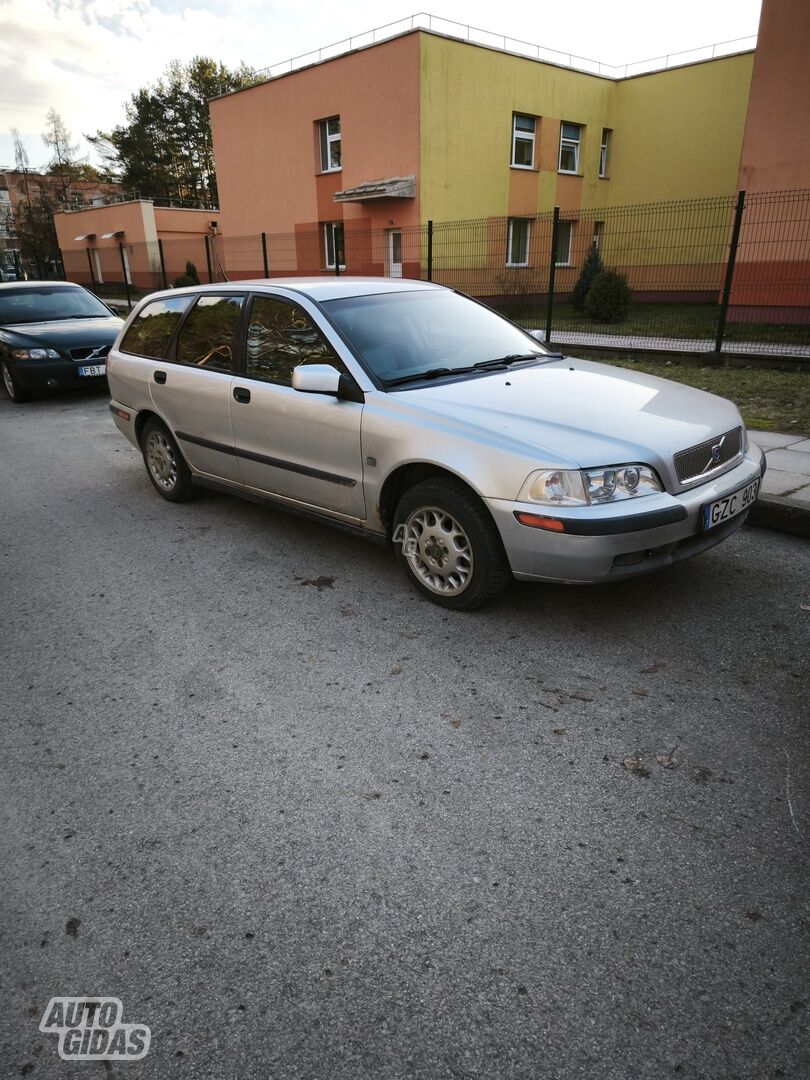 Volvo V40 2002 y Wagon