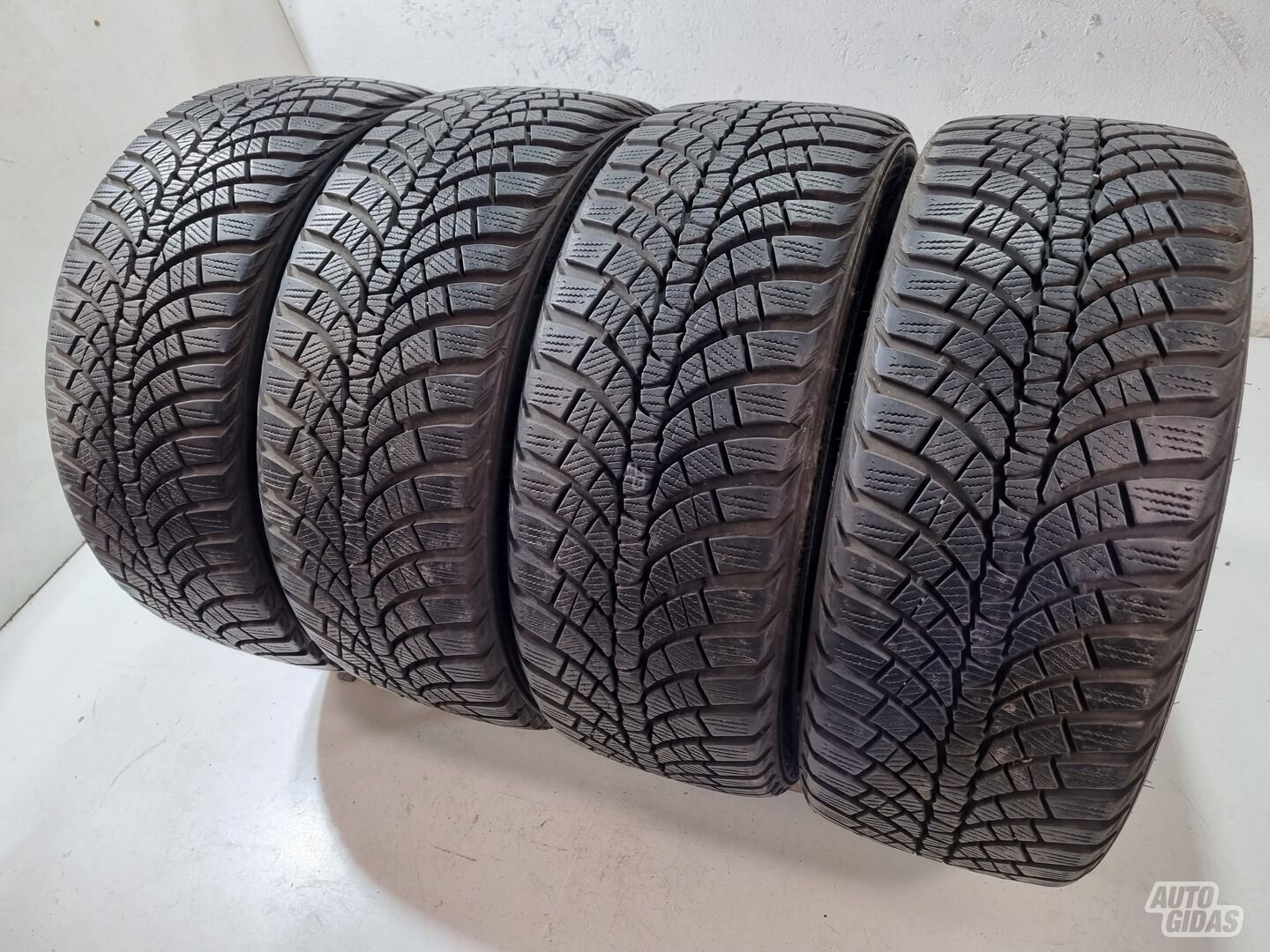 Kumho 8-9mm, 2021m R18 winter tyres passanger car