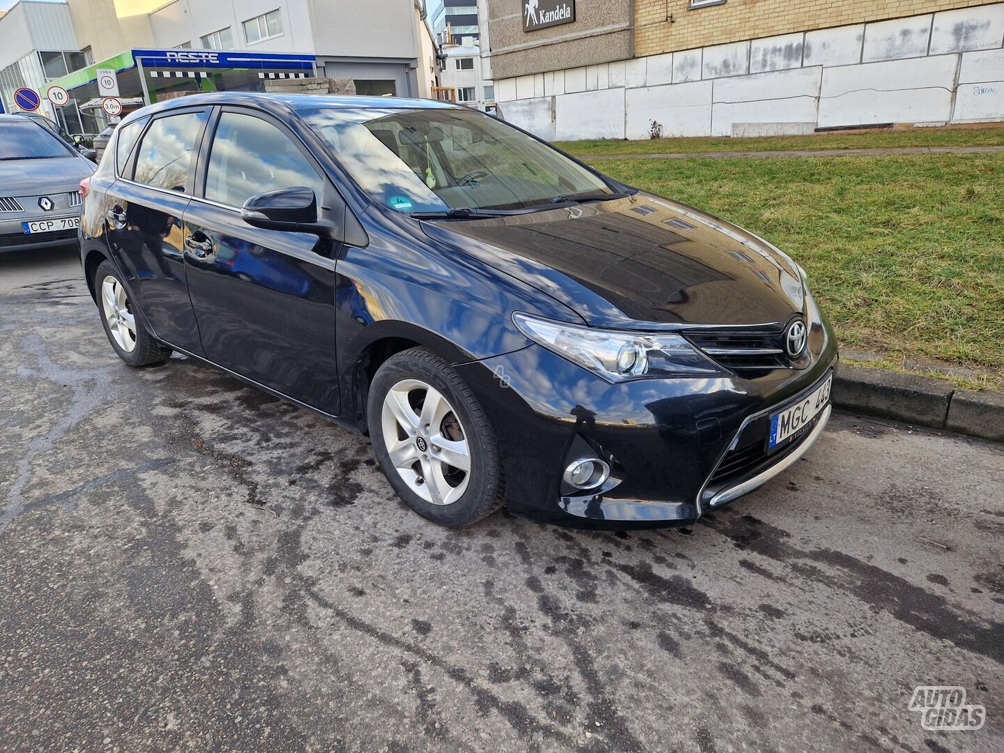 Toyota Auris 2013 y Hatchback