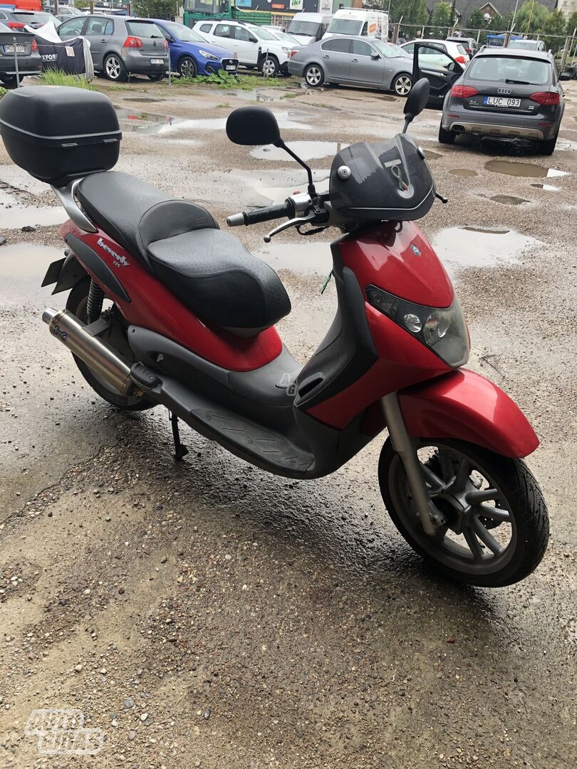 Piaggio Beverly 2005 m Motoroleris / Mopedas