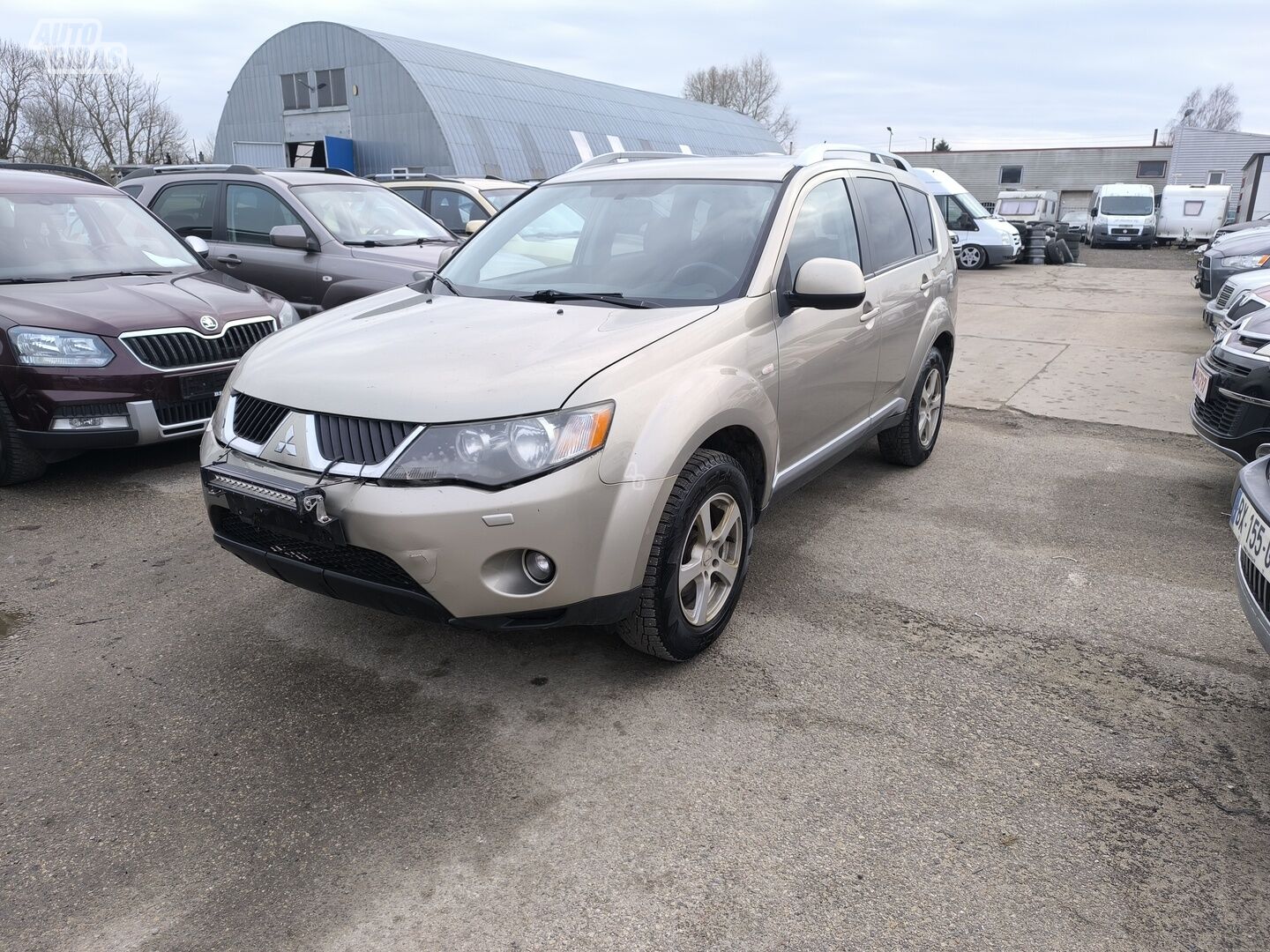 Mitsubishi Outlander 2008 y Off-road / Crossover