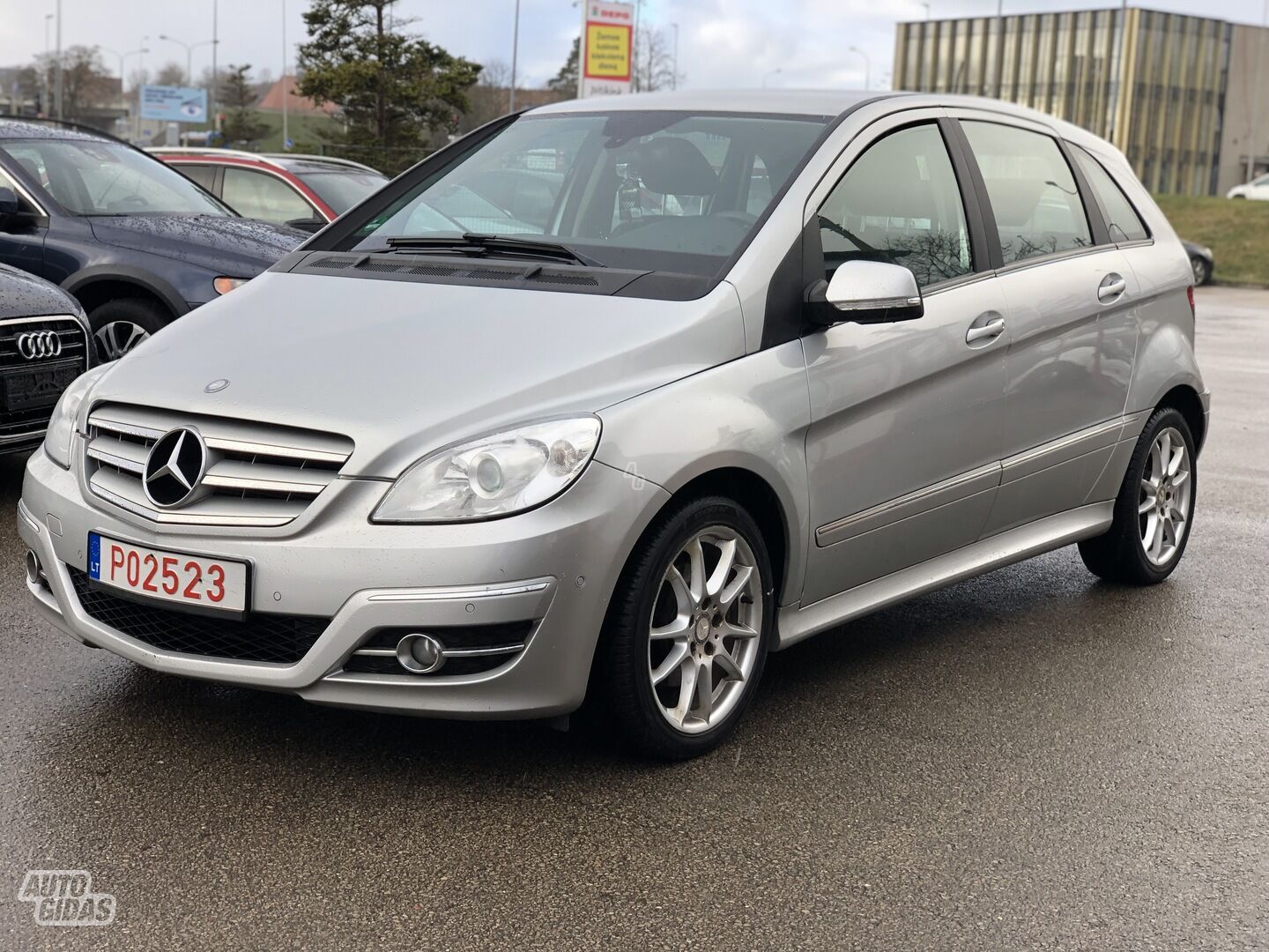 Mercedes-Benz B 180 2011 m Hečbekas