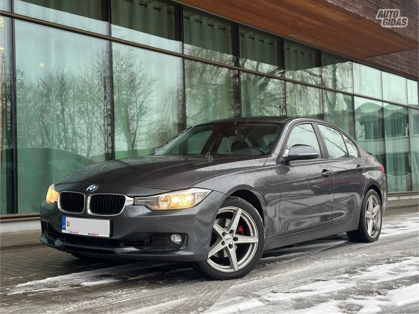 Bmw 320 2013 г Седан