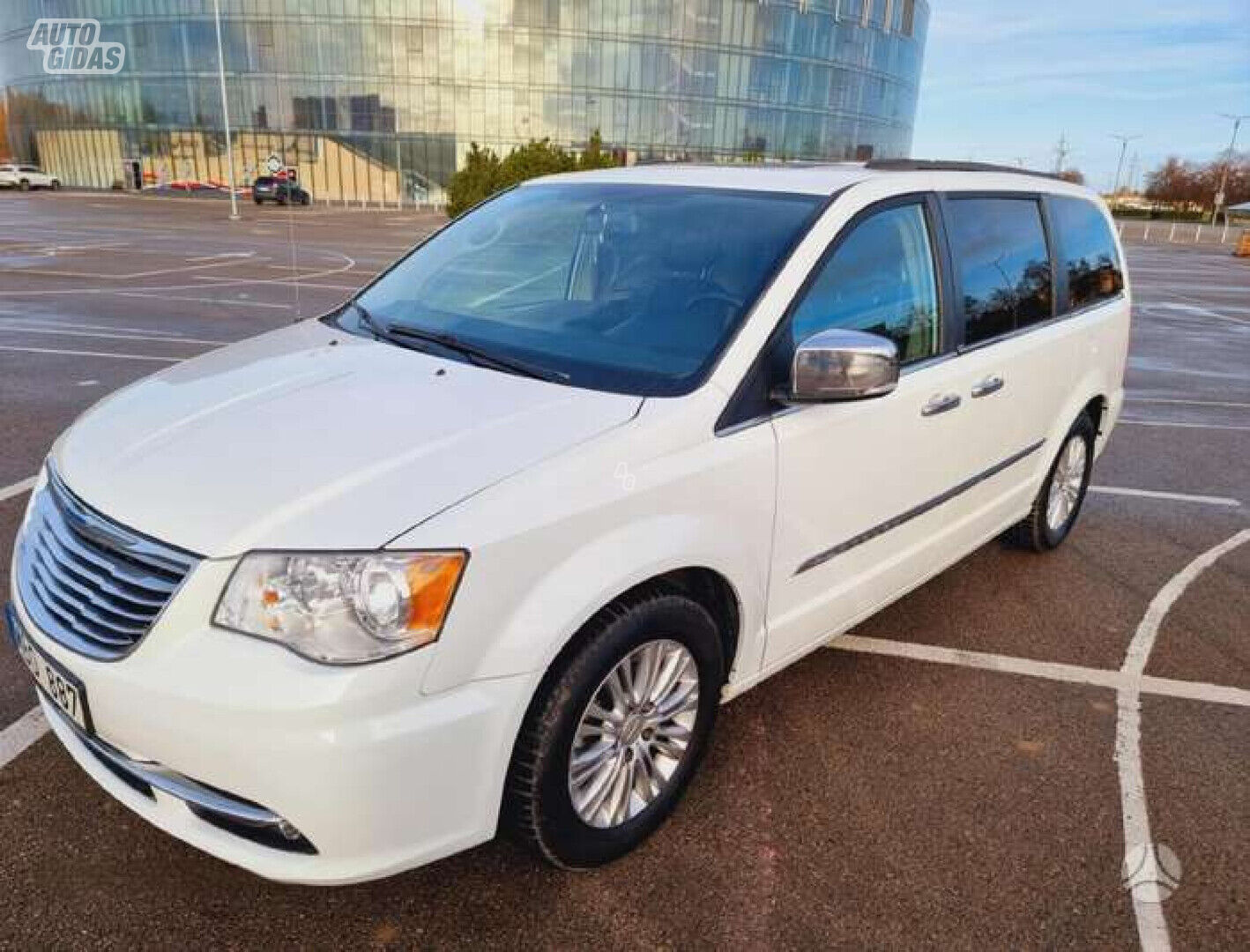 Chrysler Town & Country 2015 г Минивэн