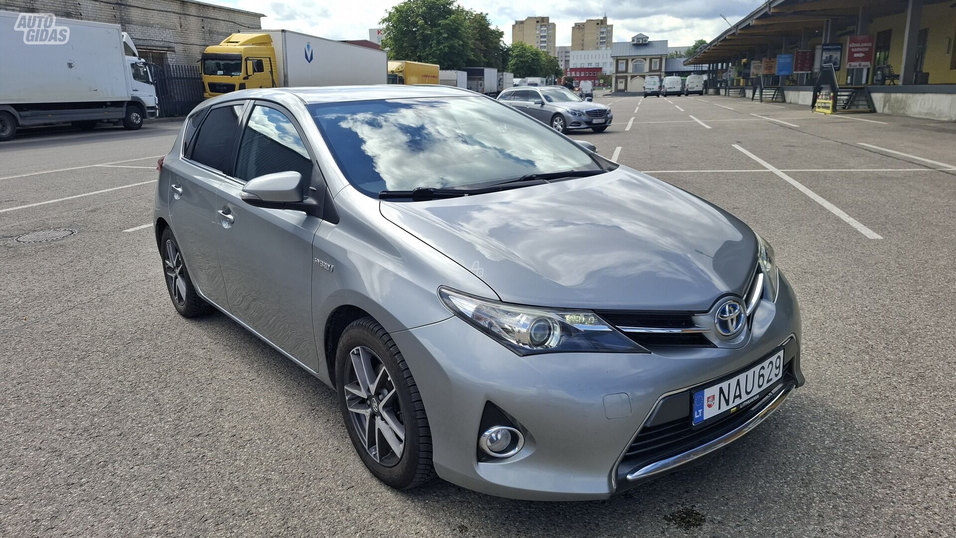 Toyota Auris 2014 y Hatchback