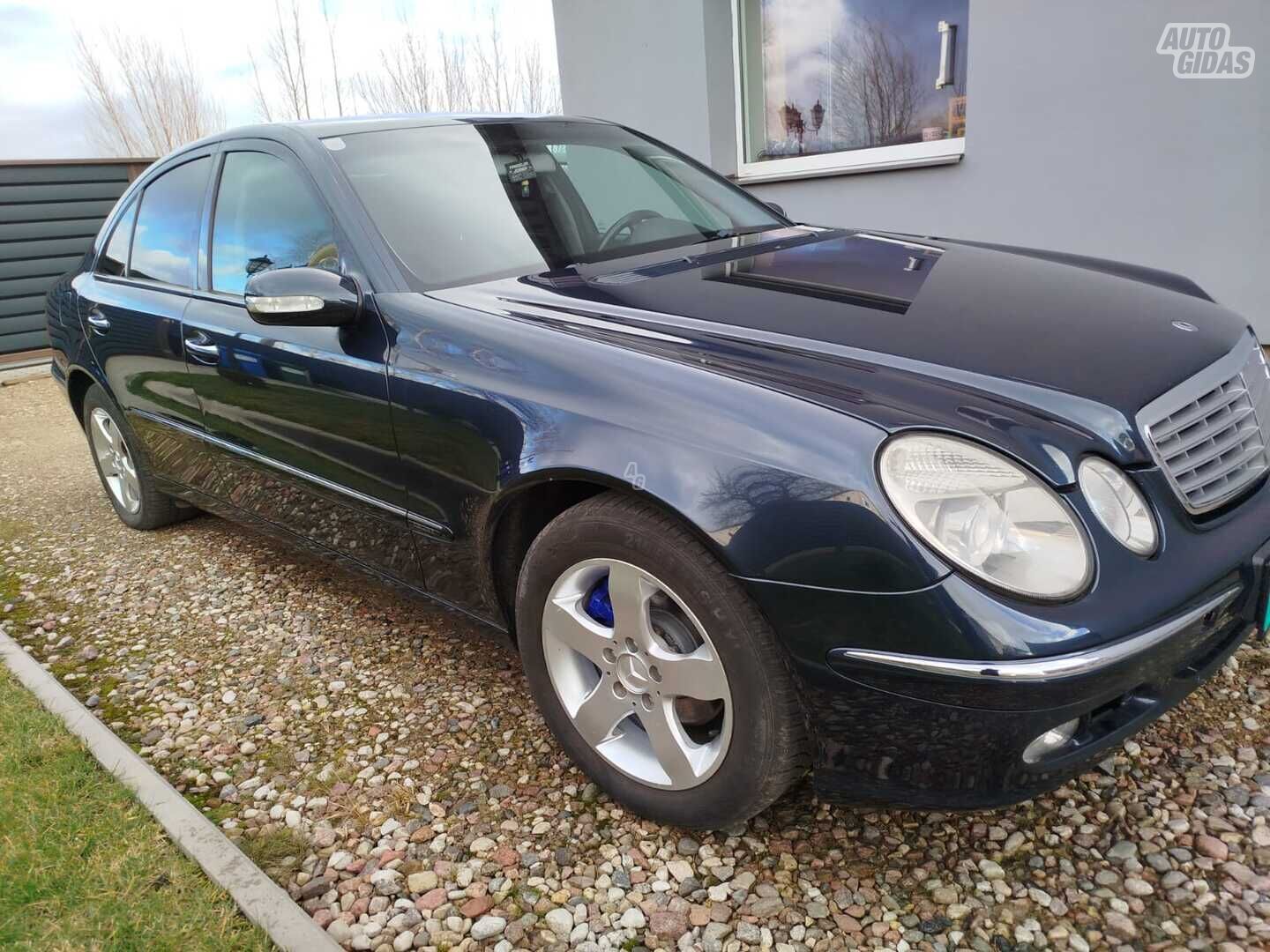 Mercedes-Benz E 220 2006 y Sedan