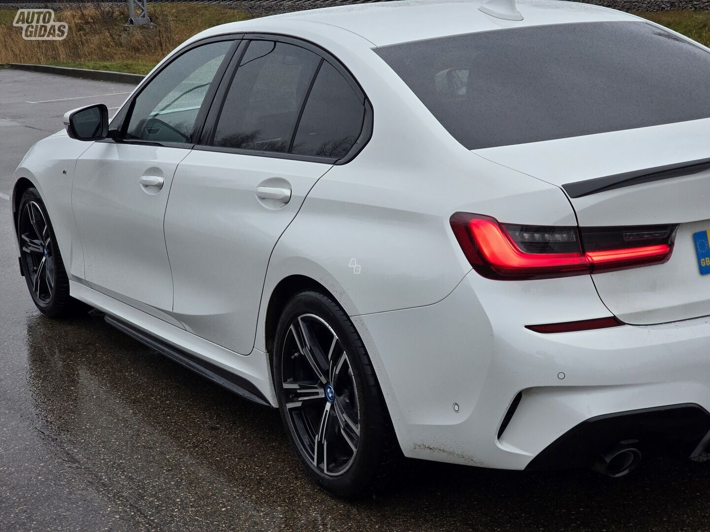 Bmw 320 2022 y Sedan