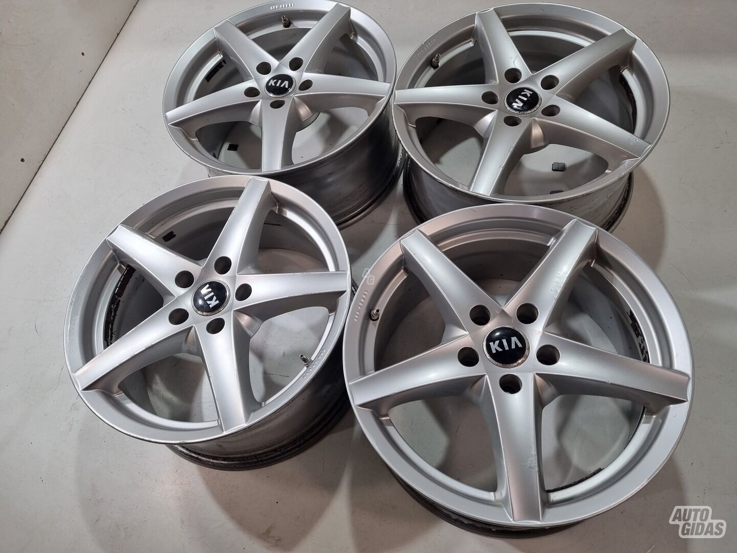 KIA R17 light alloy R17 rims