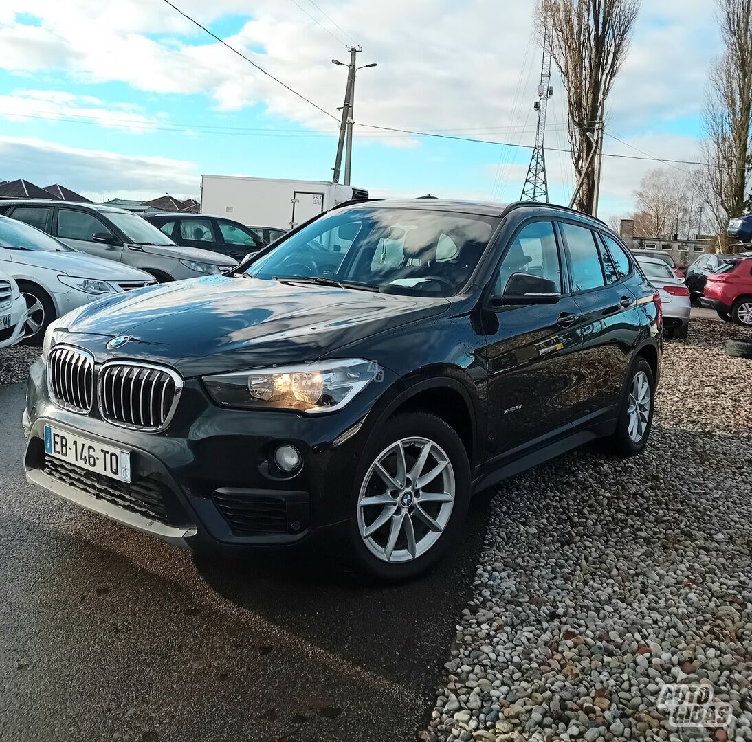 Bmw X1 2016 y Off-road / Crossover