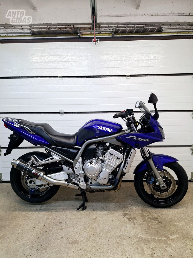 Yamaha FZS 2002 y Classical / Streetbike motorcycle