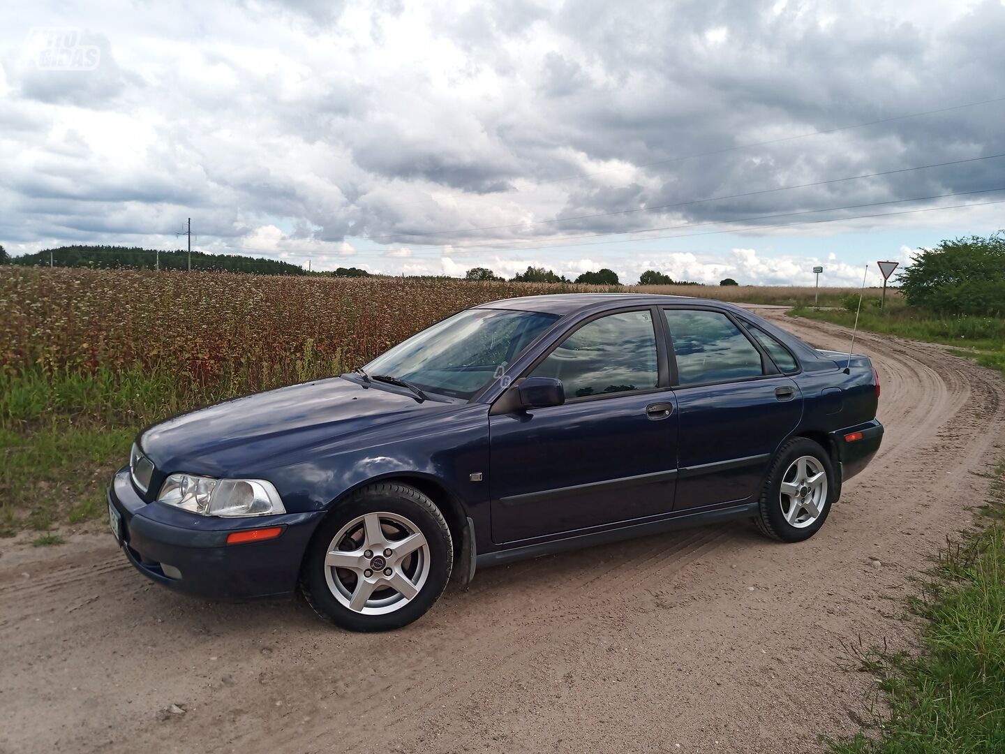 Volvo S40 2002 г Седан