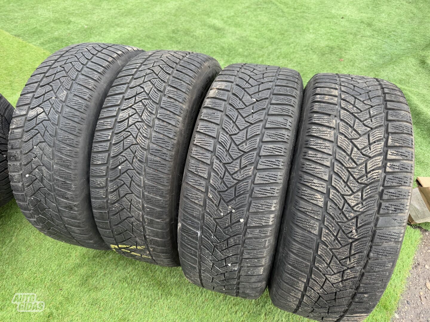 Dunlop Siunciam, 5mm R16 winter tyres passanger car