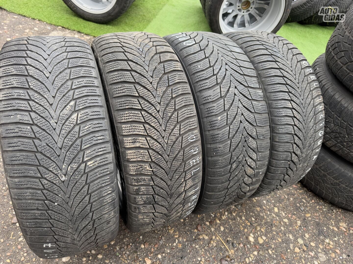 Nexen Siunciam, 5+7mm 2019 R18 winter tyres passanger car