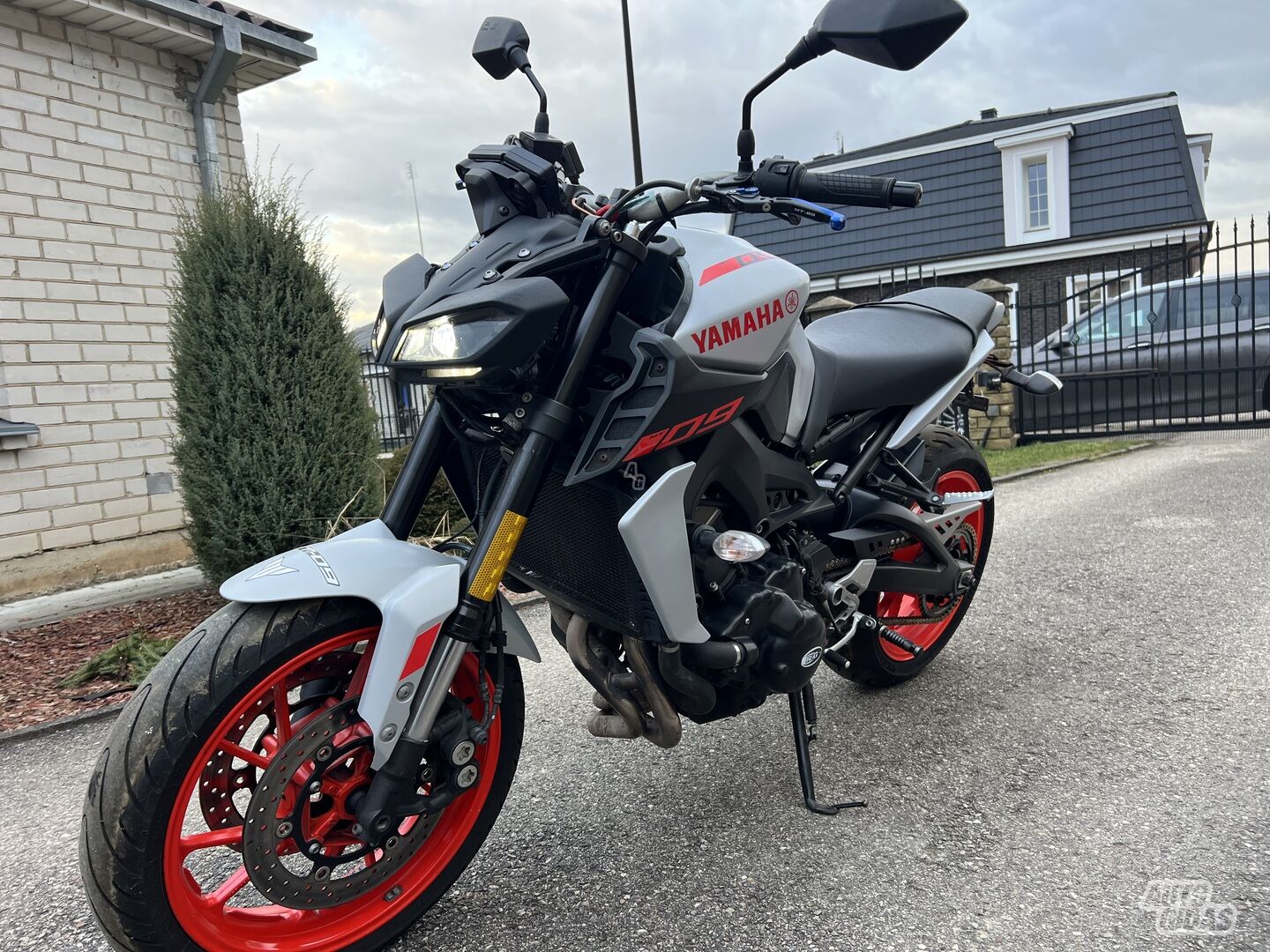 Yamaha MT 2019 y Classical / Streetbike motorcycle