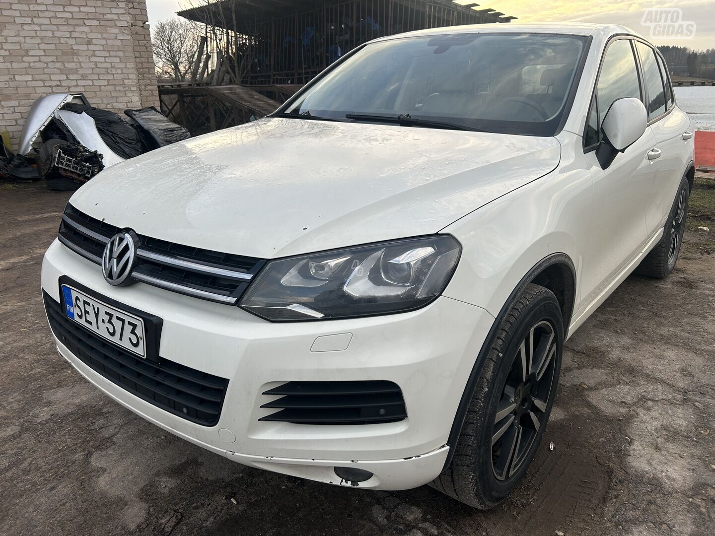 Volkswagen Touareg 2011 г Внедорожник / Кроссовер