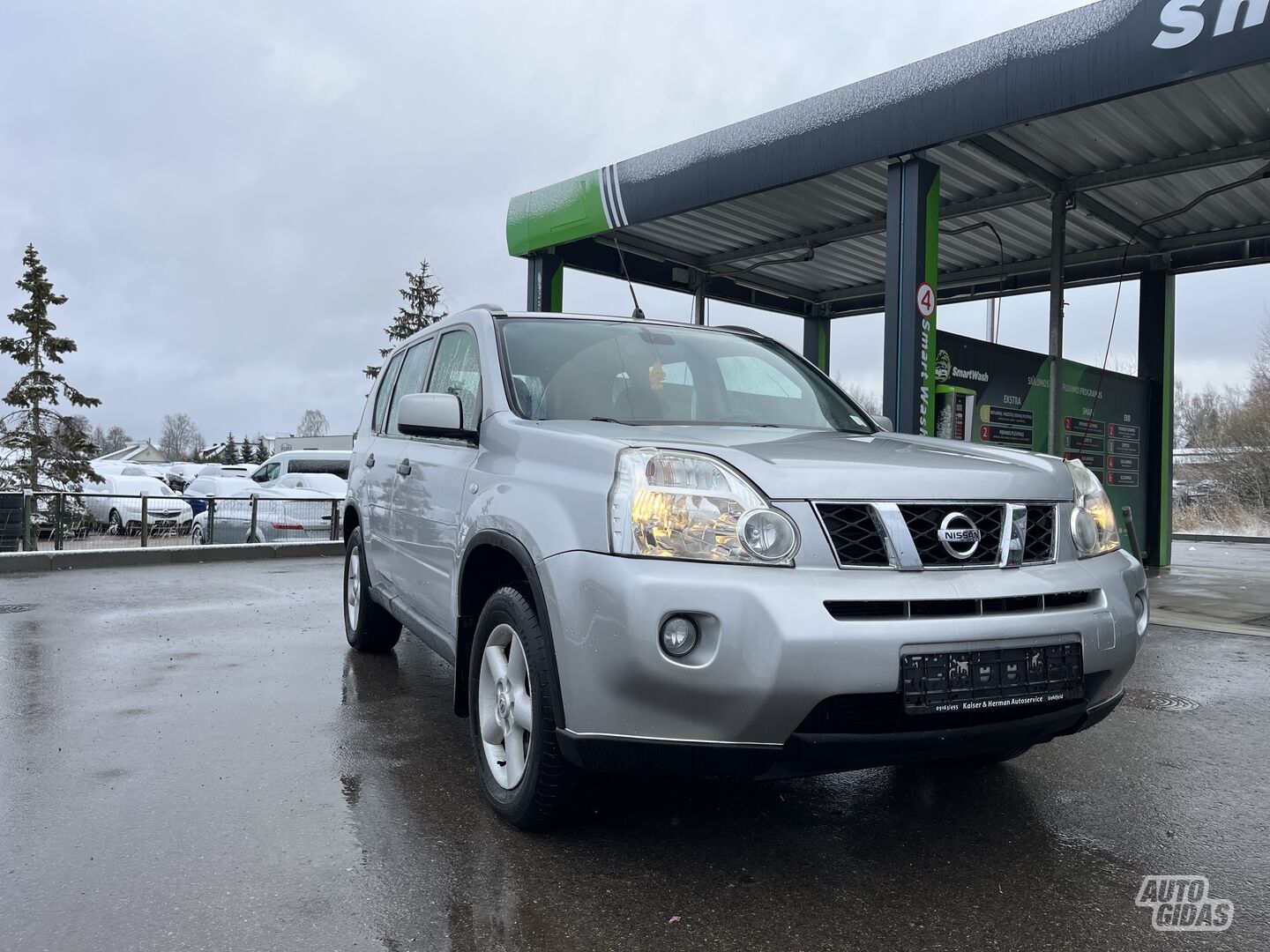 Nissan X-Trail 2010 y Off-road / Crossover