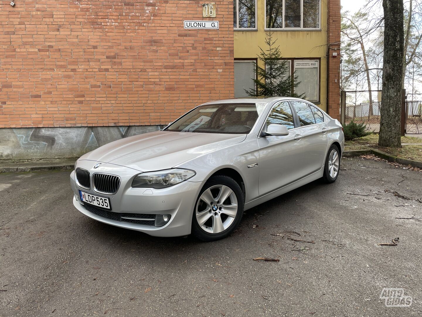 Bmw 530 2011 г Седан