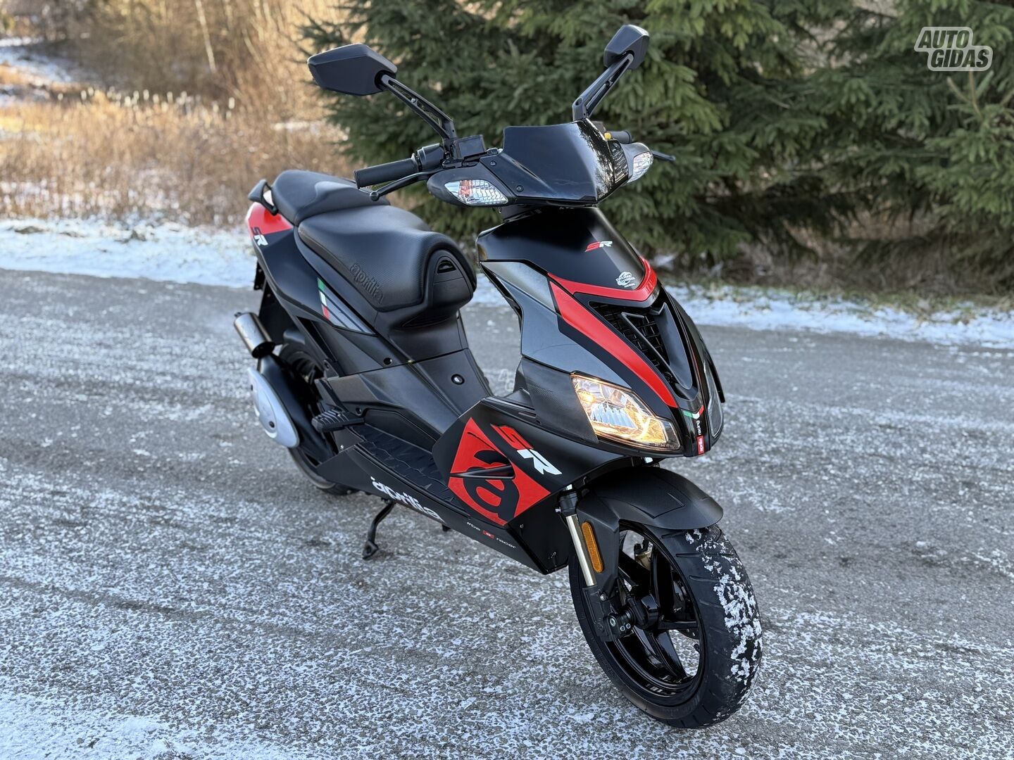 Aprilia SR 2018 г Мотороллер / Мопед