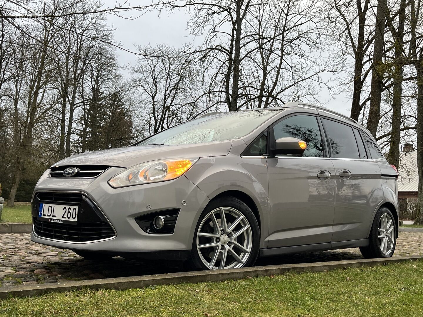 Ford Grand C-MAX 2011 m Vienatūris