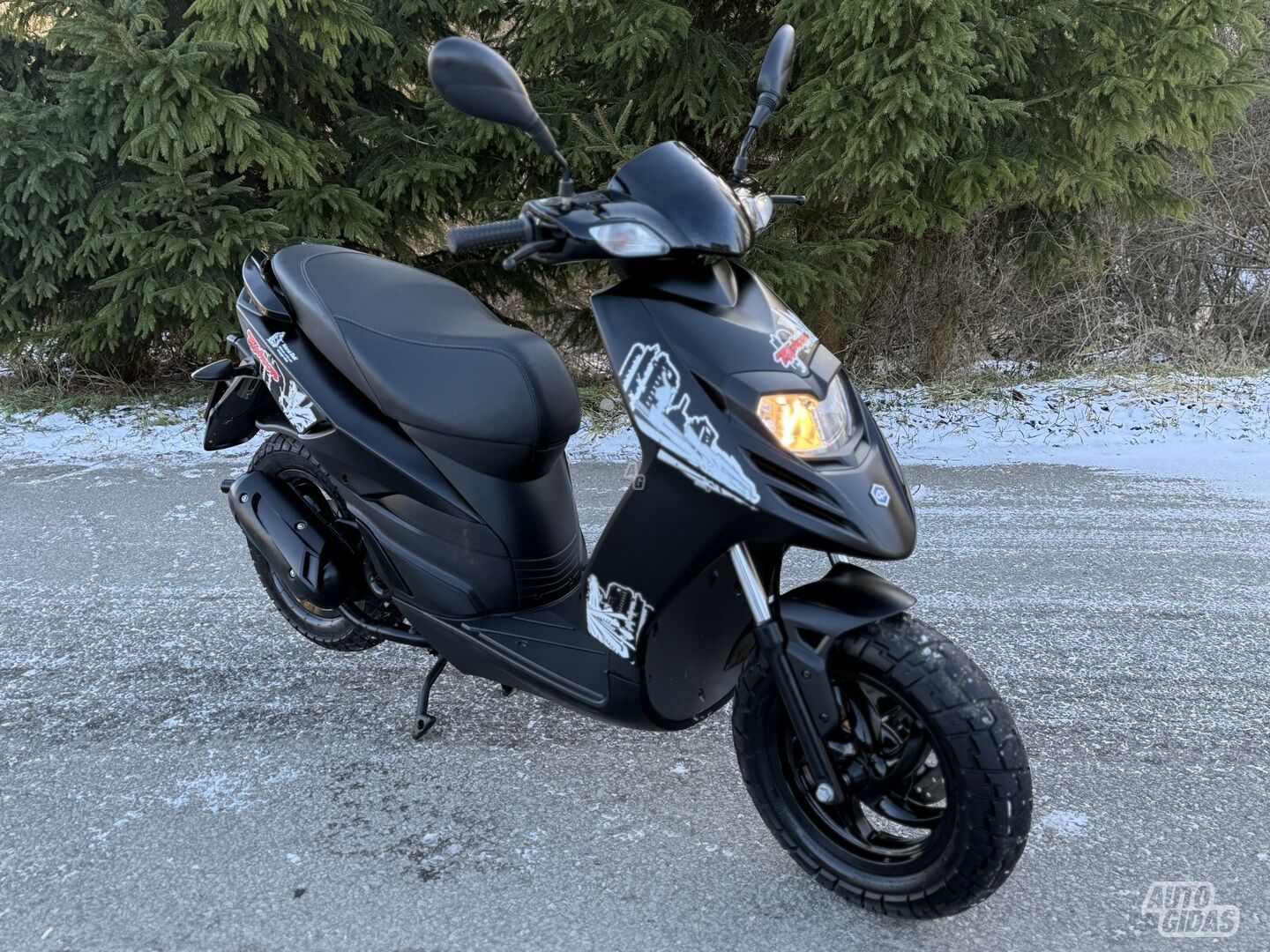 Aprilia SR 2019 y Scooter / moped