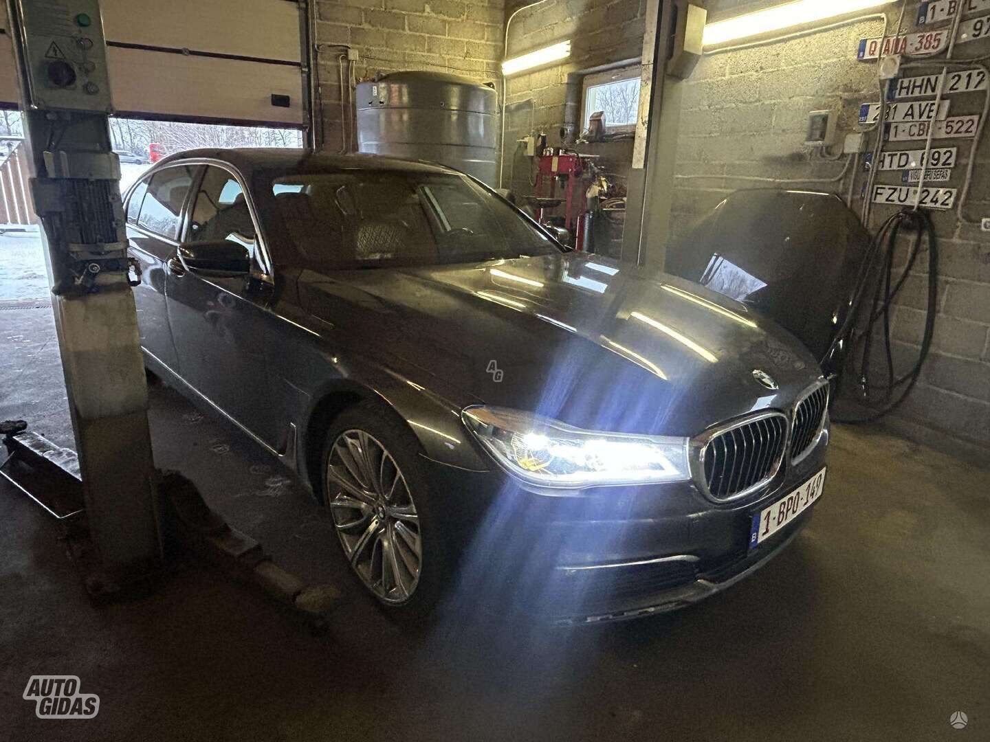 Bmw 750 2016 г Седан