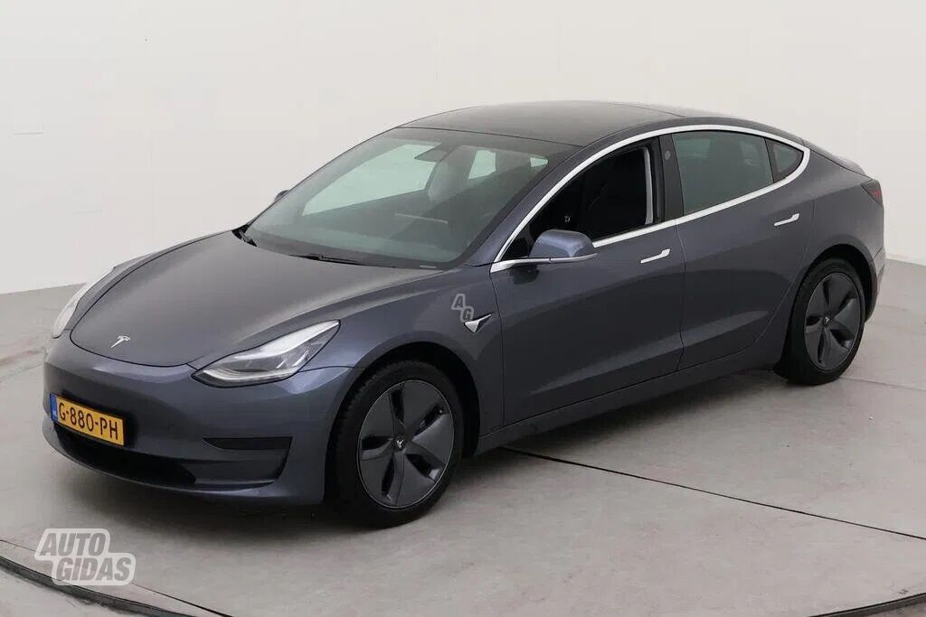 Tesla Model 3 2019 y Sedan