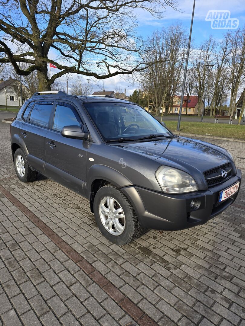 Hyundai Tucson 2006 г Внедорожник / Кроссовер