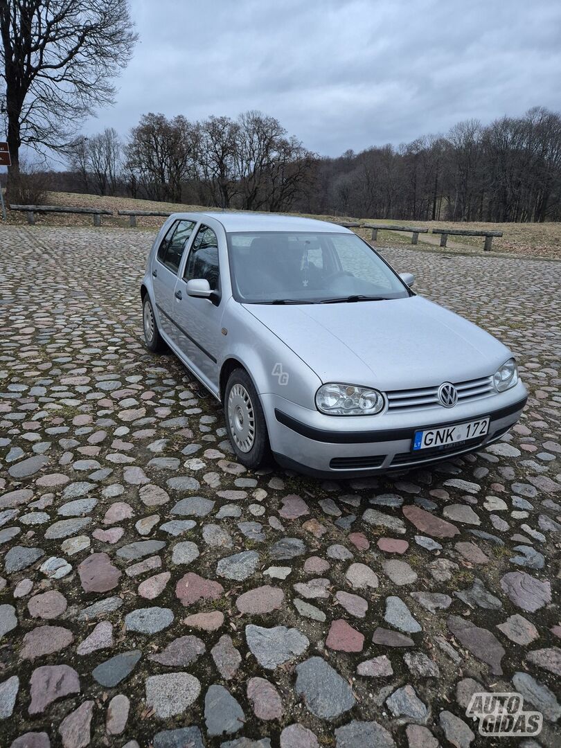 Volkswagen Golf 1998 г Хэтчбек