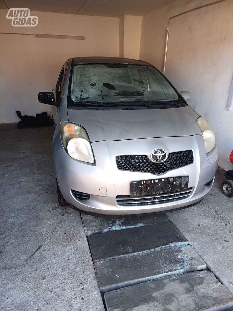 Toyota Yaris II 2006 m dalys