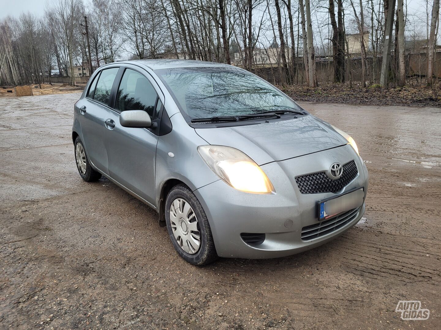 Toyota Yaris 2007 y Hatchback