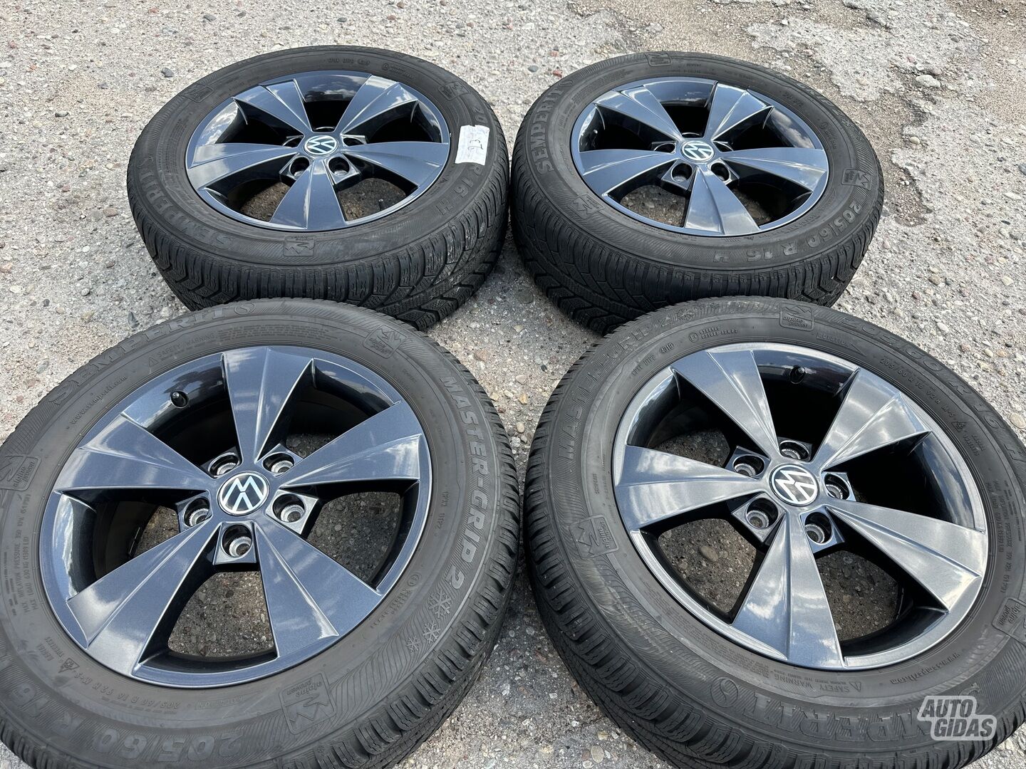 Volkswagen Siunciam, 6.5J ET46 light alloy R16 rims