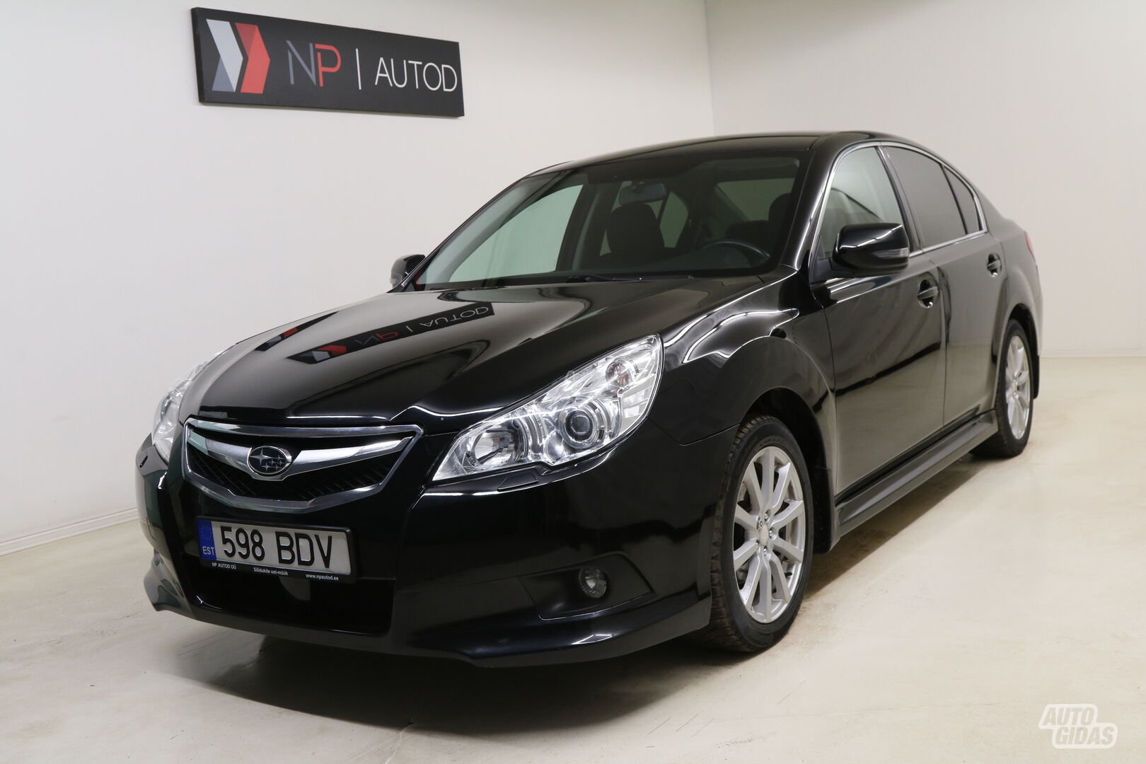 Subaru Legacy 2011 y Sedan