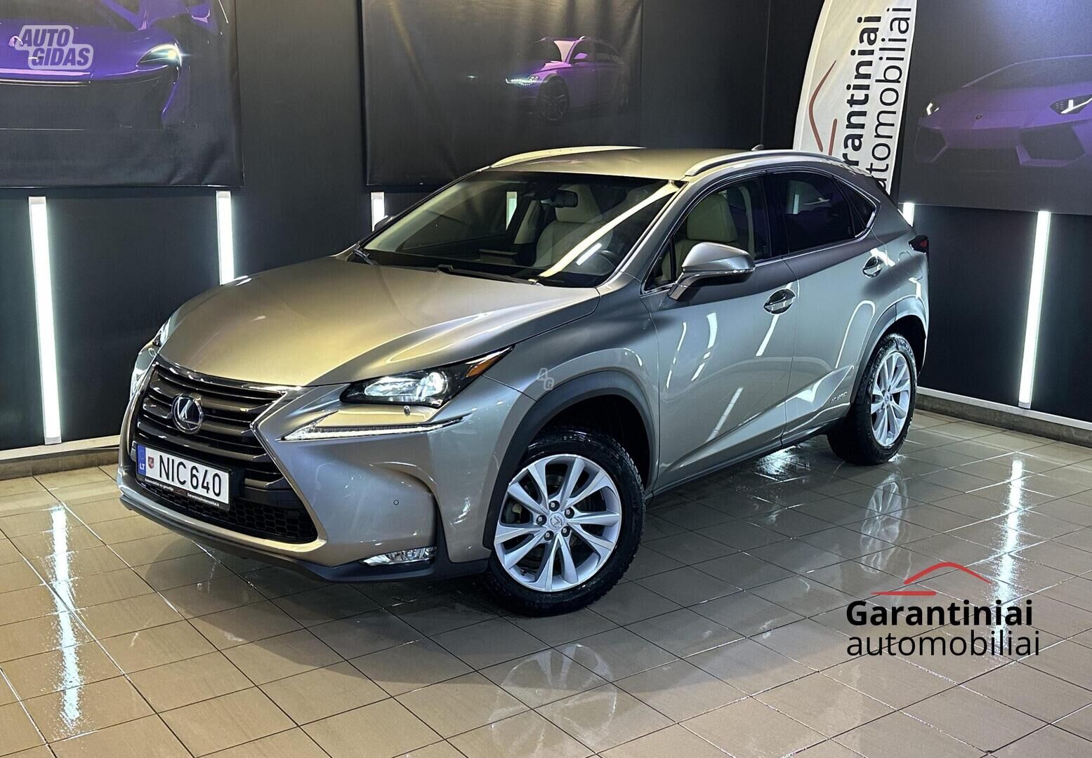 Lexus NX 300h 2014 y Off-road / Crossover