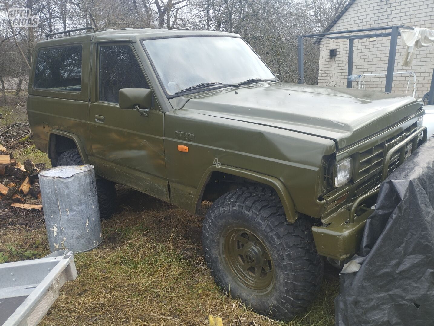 Nissan Patrol 1988 г Внедорожник / Кроссовер