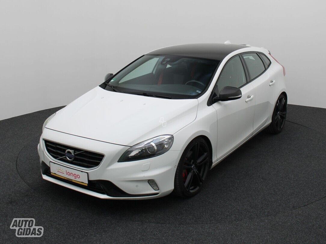 Volvo V40 2015 г Хэтчбек