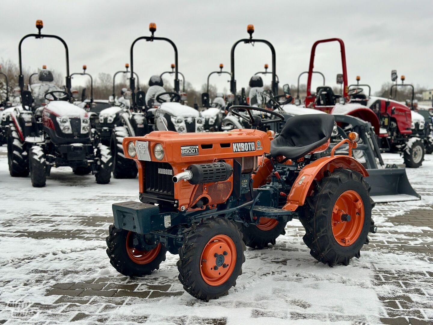 Kubota B-5001 1979 m Traktorius