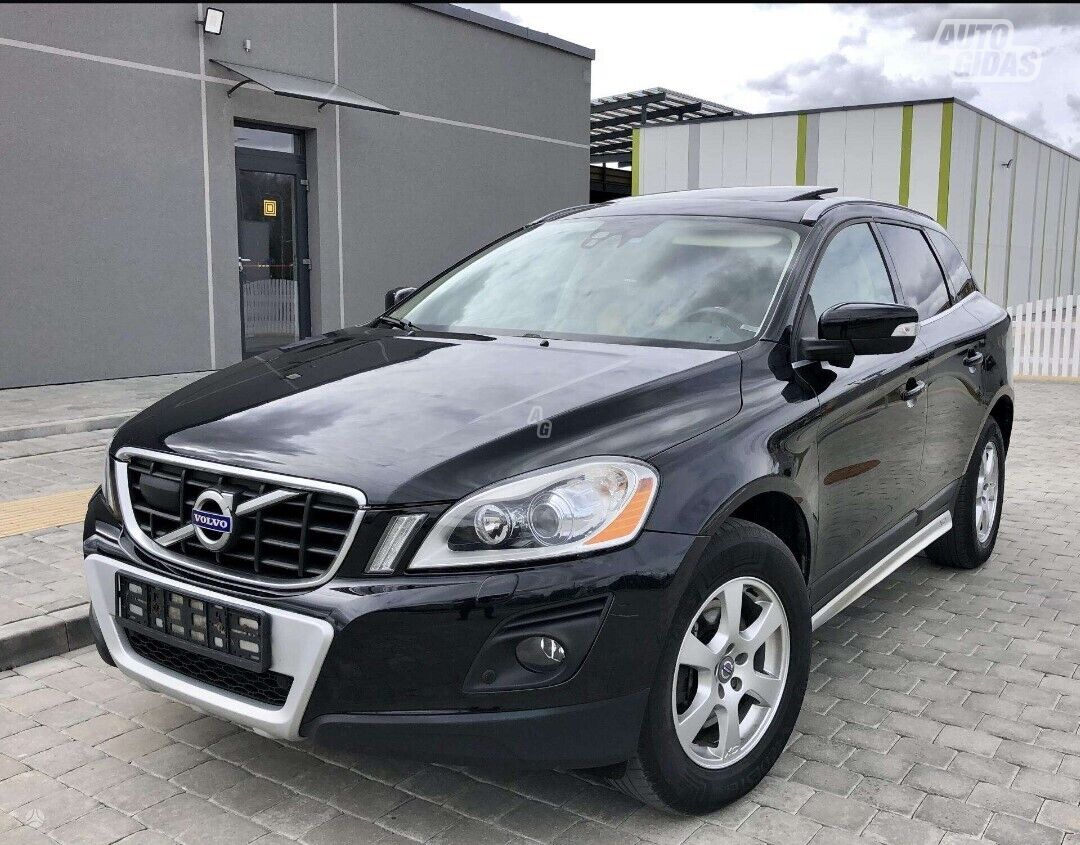 Volvo XC60 2010 г Внедорожник / Кроссовер