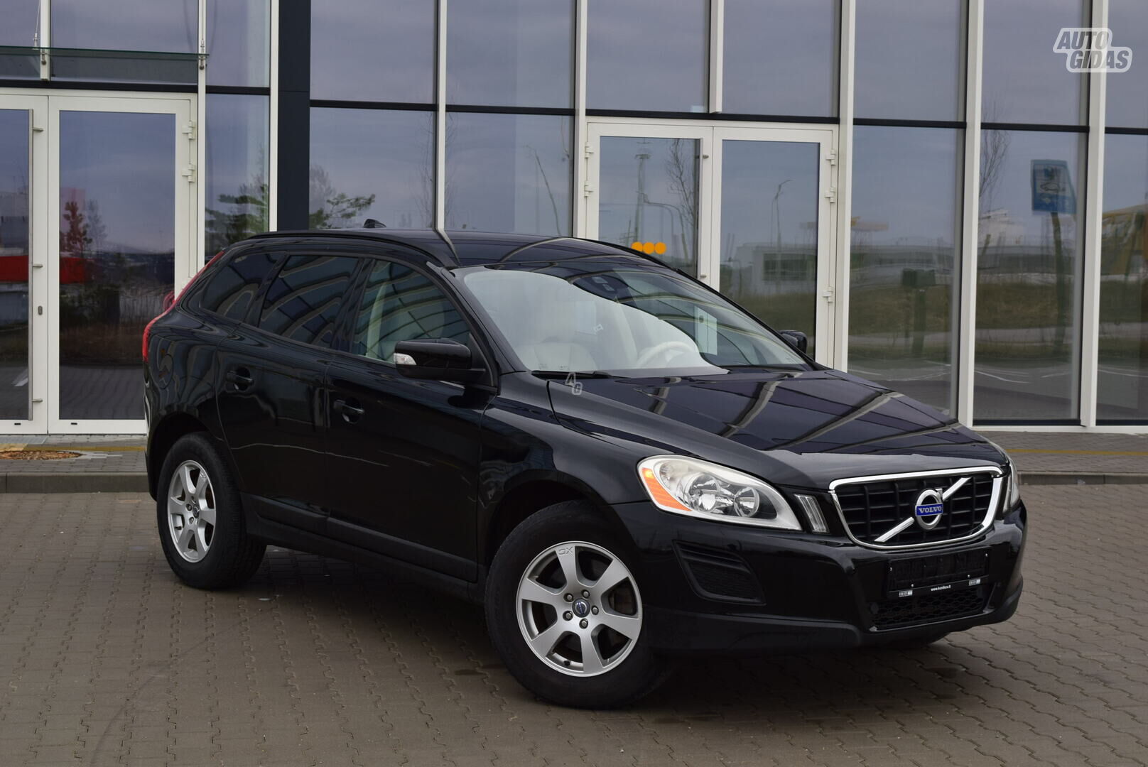 Volvo XC60 2012 y Off-road / Crossover