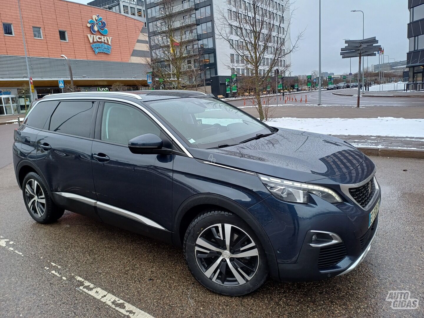 Peugeot 5008 2018 y Off-road / Crossover