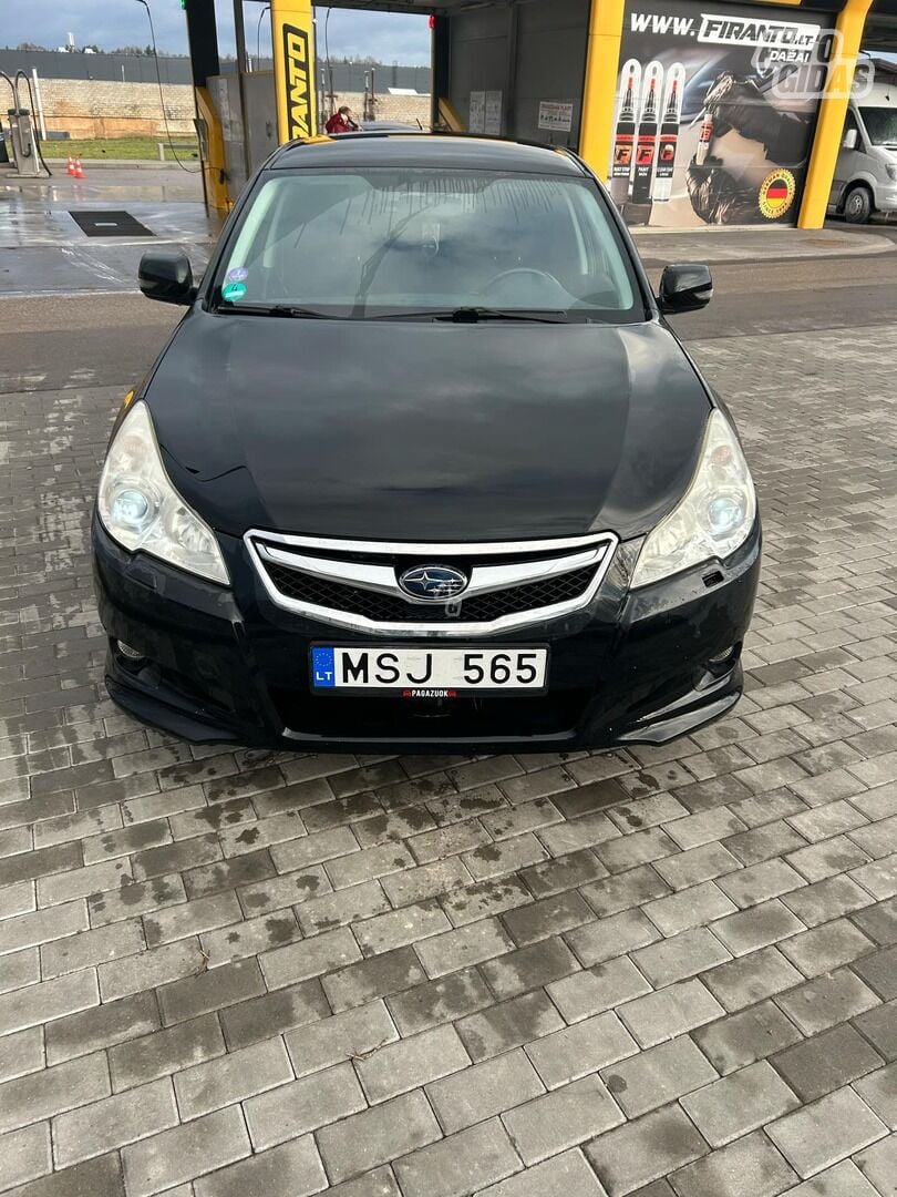 Subaru Legacy 2011 m Universalas